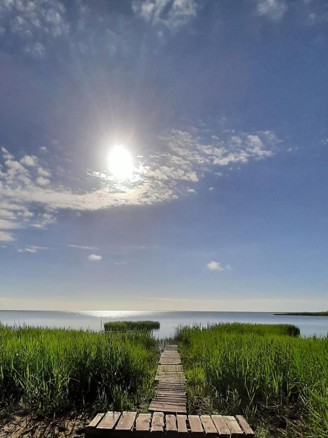 Mere Holiday House Salme Buitenkant foto