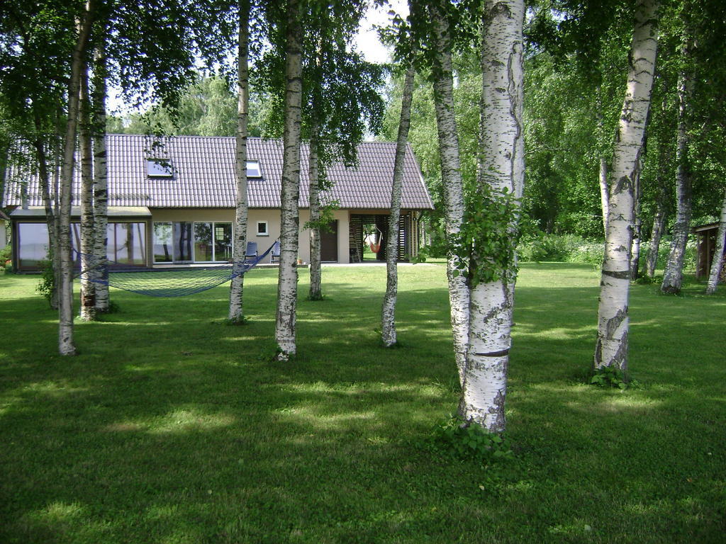 Mere Holiday House Salme Buitenkant foto