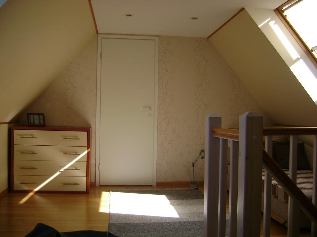 Mere Holiday House Salme Buitenkant foto