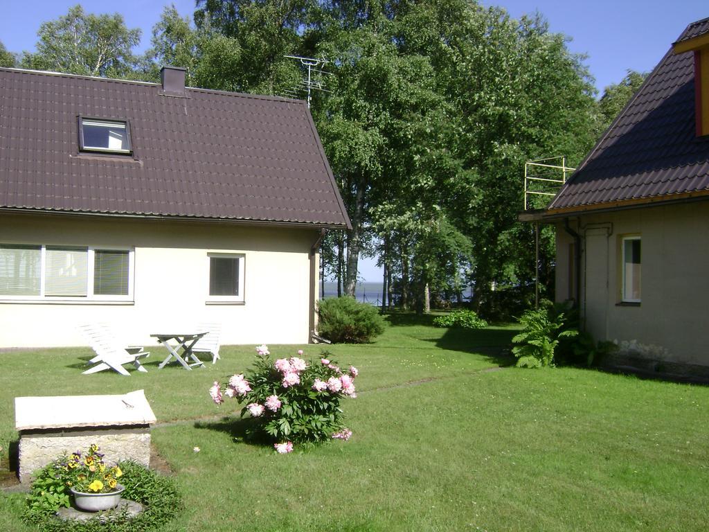 Mere Holiday House Villa Salme Buitenkant foto